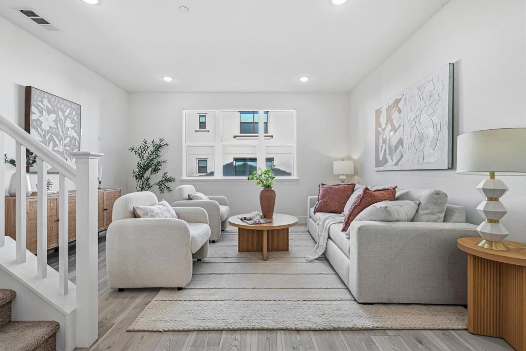 815 Santa Cecilia Terrace