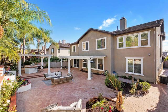 15363 Falcon Crest Ct, San Diego CA: https://media.crmls.org/mediaz/7c0f29f0-6f90-40af-9e66-27be5393c050.jpg