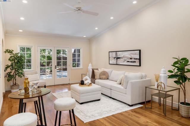 20 Donna Ln, Danville CA: https://media.crmls.org/mediaz/7c100631-05ec-4d41-b319-131b36208ad1.jpg