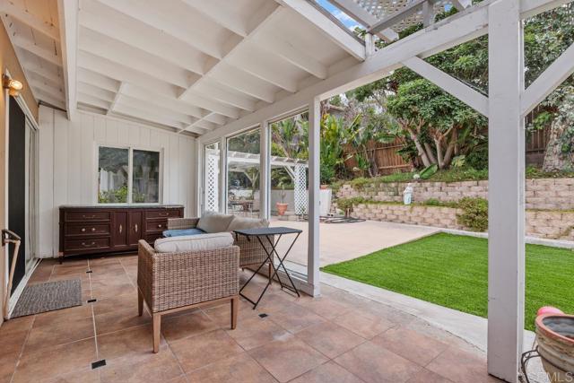 1093 Rancho Santa Fe Rd., Encinitas CA: https://media.crmls.org/mediaz/7c10d016-d073-4118-901f-b085d5ce204a.jpg