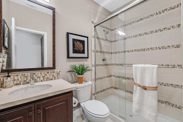 Image 17 of 38 For 883 Barney Com