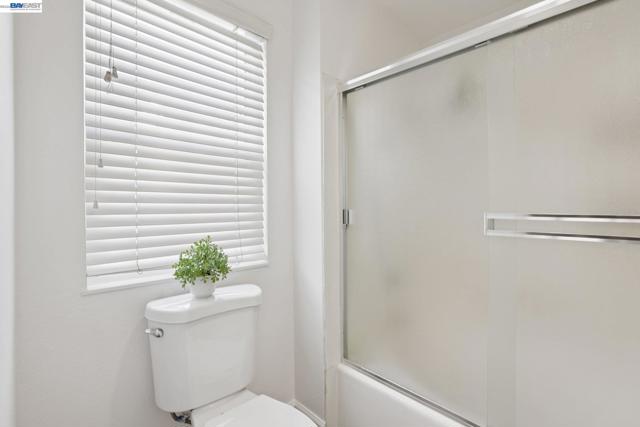 Image 21 of 41 For 1809 Forest Hill Pl