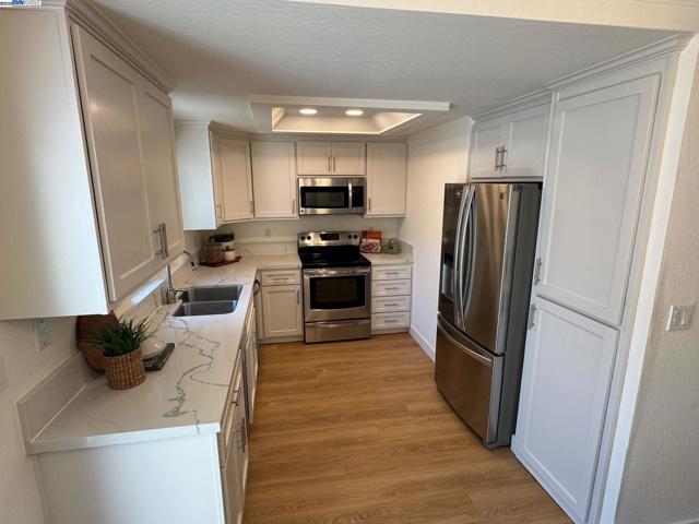 373 Pantano Circle, Pacheco CA: https://media.crmls.org/mediaz/7c1151d4-2f92-4df8-a804-4ed7f790d250.jpg