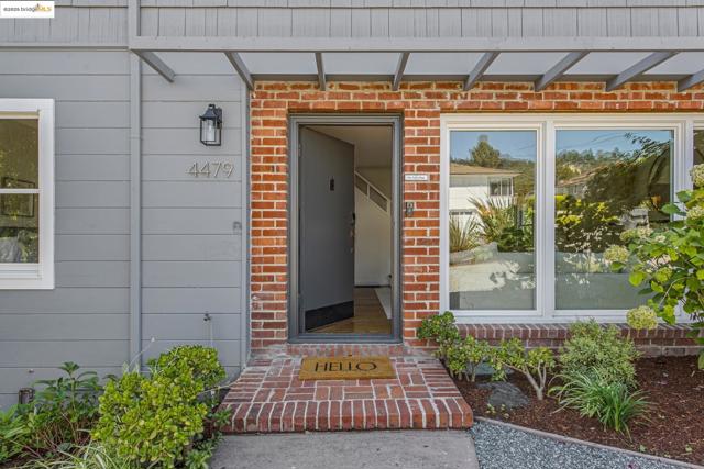 4479 Elinora Ave, Oakland CA: https://media.crmls.org/mediaz/7c115698-878e-4efe-9313-6de9eb08122e.jpg