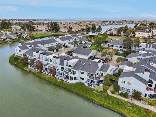 52 Cape Hatteras Court, Redwood City CA: https://media.crmls.org/mediaz/7c117519-f782-4804-a953-99f07c0b00c9.jpg