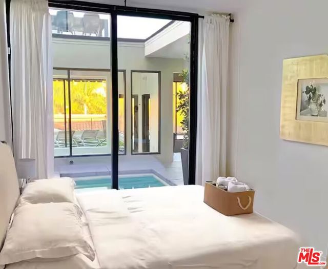 2746 Rinconia Drive, Los Angeles CA: https://media.crmls.org/mediaz/7c11a3bc-987f-4d4c-924d-082c00cc5aa9.jpg