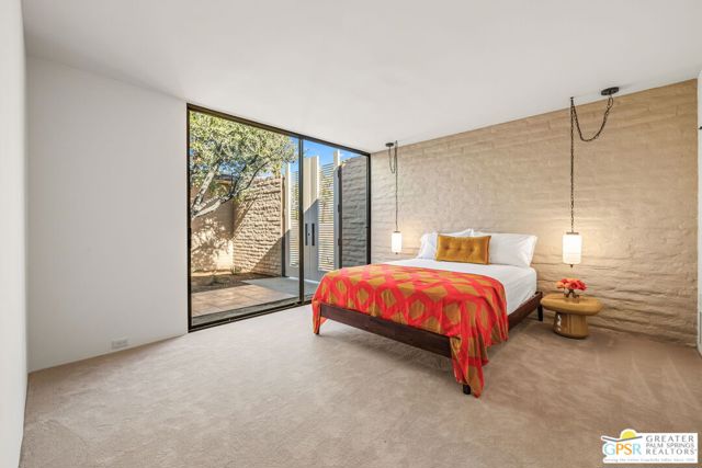 695 N Camino Real, Palm Springs CA: https://media.crmls.org/mediaz/7c11ce1e-1804-4c08-a90b-f4733fb2cc4b.jpg