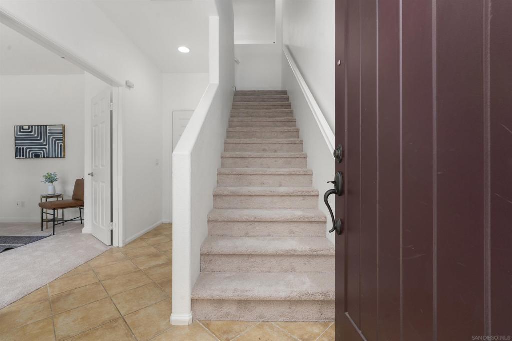 MLS #250031902SD img 5