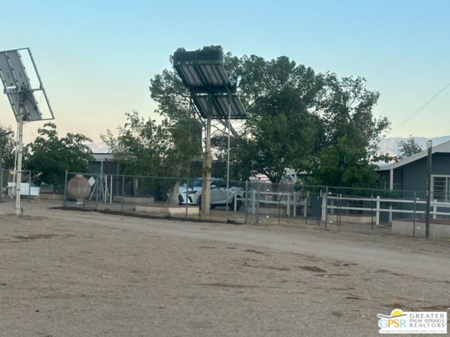31750 Selmadolph Street, Lucerne Valley CA: https://media.crmls.org/mediaz/7c1205bf-1109-4c4e-9e9e-22801e7c8fc6.jpg