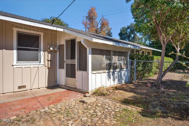 1211 Cruzero Street, Ojai CA: https://media.crmls.org/mediaz/7c127385-fbc4-4403-aa02-e05af819d4ee.jpg