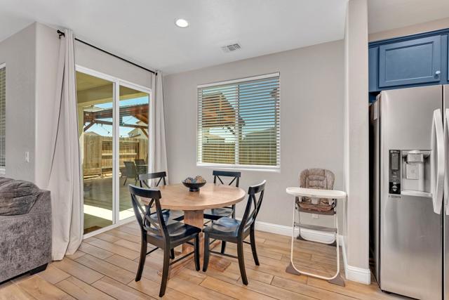 2040 Edwards Street, Los Banos CA: https://media.crmls.org/mediaz/7c128555-cb7a-4ce3-a7c9-54a483873c72.jpg