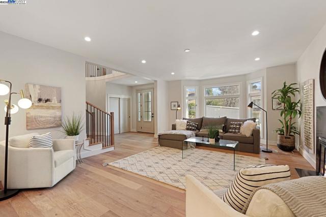 25 Mackenzie Pl, Danville CA: https://media.crmls.org/mediaz/7c129466-a676-4988-bc23-23ae1f8f3472.jpg