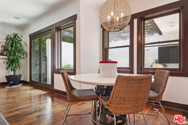 14318 Valley Vista Boulevard, Sherman Oaks CA: https://media.crmls.org/mediaz/7c13081b-72eb-4b79-9d64-9657c2ad2c9a.jpg