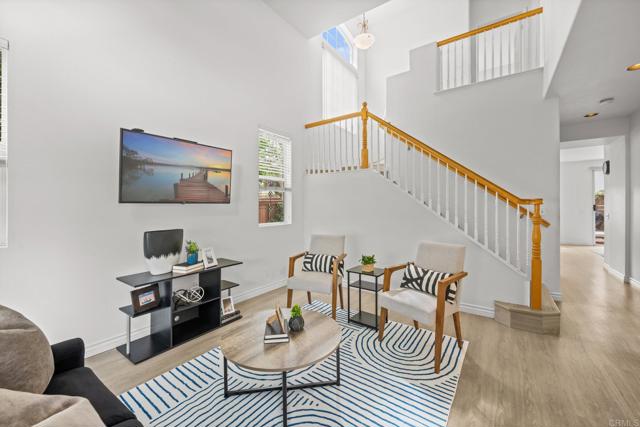 Detail Gallery Image 2 of 16 For 2935 Cliff Cir, Carlsbad,  CA 92010 - 4 Beds | 2/1 Baths