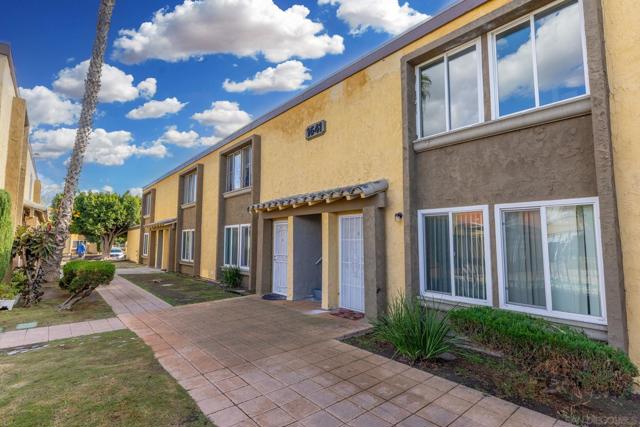 1641 Pentecost Way, San Diego CA: https://media.crmls.org/mediaz/7c161993-2fa3-4072-a9f0-8acc81c39291.jpg