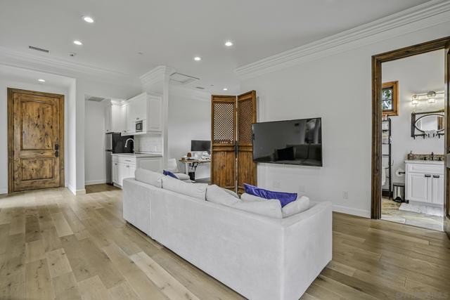 15823 The River Trail, Rancho Santa Fe CA: https://media.crmls.org/mediaz/7c18024f-e523-422d-b529-8d7f2770fb5c.jpg
