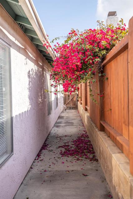 Detail Gallery Image 15 of 17 For 864 Crystal Creek Ct, Chula Vista,  CA 91910 - 4 Beds | 2 Baths