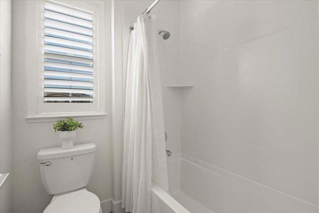 7171 Spumante Court, Gilroy CA: https://media.crmls.org/mediaz/7c185aea-56e6-4153-9ec5-84e1474782f2.jpg