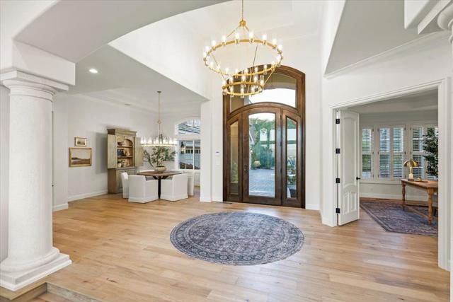 1750 Vista Del Sur, Gilroy CA: https://media.crmls.org/mediaz/7c18dfc6-511d-465b-9f45-a97d7c39d54c.jpg