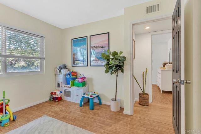 10727 Holly Meadows Drive, Santee CA: https://media.crmls.org/mediaz/7c1904e5-f202-4c0f-a471-42ed6eac40df.jpg