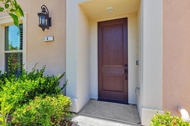 1040 Darwin Terrace, Sunnyvale CA: https://media.crmls.org/mediaz/7c199813-4dee-4de7-9de3-fdc349114439.jpg