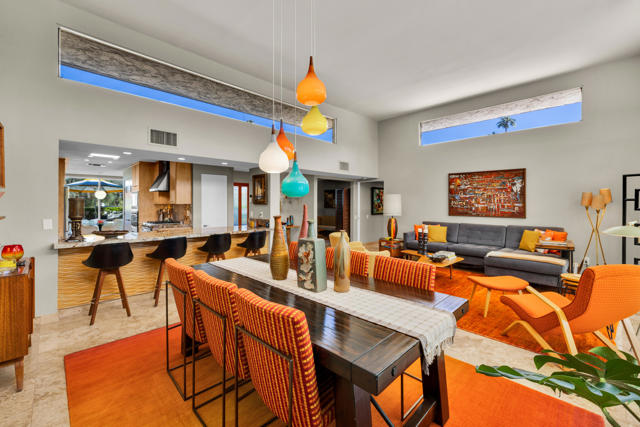 2327 Casitas Way, Palm Springs, CA 92264