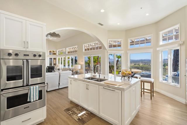 Detail Gallery Image 3 of 17 For 4670 Caminito San Sebastian, Del Mar,  CA 92014 - 3 Beds | 3/1 Baths