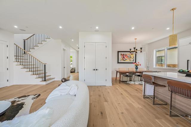 980 Lucky Avenue, Menlo Park CA: https://media.crmls.org/mediaz/7c1a385e-60f0-44f0-b949-940ecdf3740a.jpg