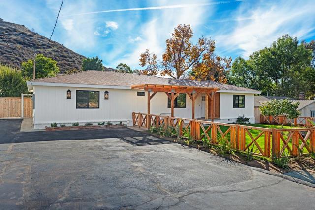 1155 Pepper Dr, El Cajon CA: https://media.crmls.org/mediaz/7c1bedc5-ae09-4c60-8b8f-18dc74539ba2.jpg