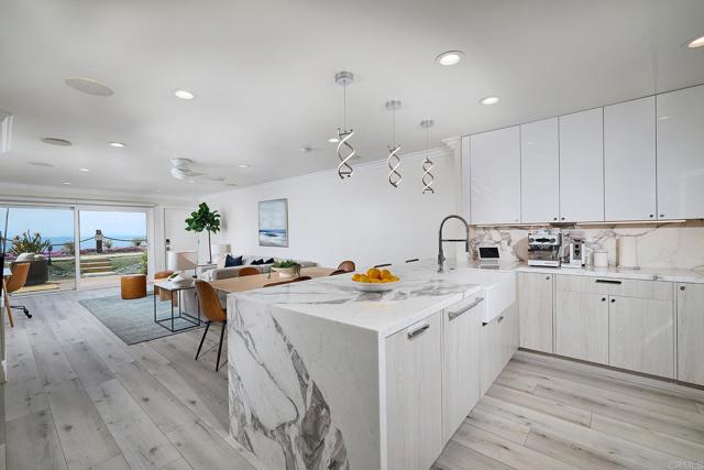 435 S Sierra Avenue, Solana Beach CA: https://media.crmls.org/mediaz/7c1befad-8047-4c0b-a8a5-f91051ca125b.jpg