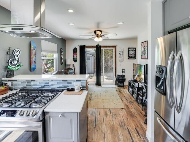 1080 Aloha Dr, Encinitas CA: https://media.crmls.org/mediaz/7c1f4a7d-a69e-4564-a388-92bff3f15229.jpg