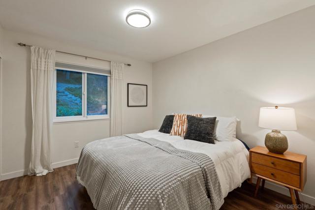 1736 Hill Top Lane, Encinitas CA: https://media.crmls.org/mediaz/7c2049de-ceec-467e-851a-9122486dd2ad.jpg