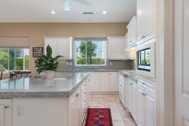 69727 Camino Pacifico, Rancho Mirage CA: https://media.crmls.org/mediaz/7c20dc94-02c2-482d-88f5-193275c97ffe.jpg