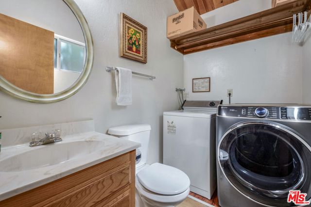 2378 Rim Of The World Drive, Running Springs CA: https://media.crmls.org/mediaz/7c20eb48-7095-4455-84c8-037c870ebae4.jpg