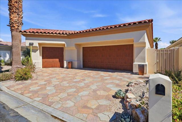 370 Gold Canyon Drive, Palm Desert, CA 92211