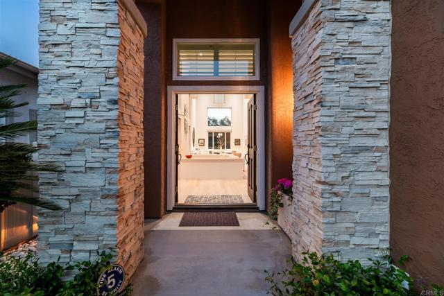 Detail Gallery Image 3 of 66 For 2955 Avendia Valera, Carlsbad,  CA 92009 - 5 Beds | 3 Baths