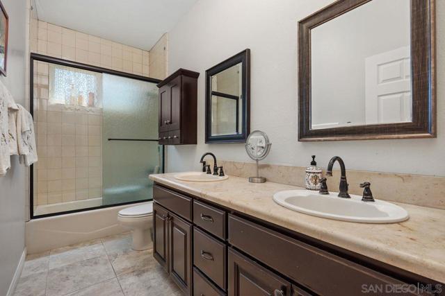 16274 COUNTRY DAY ROAD, Poway CA: https://media.crmls.org/mediaz/7c224404-0203-47b0-9e9c-46782c0ed894.jpg