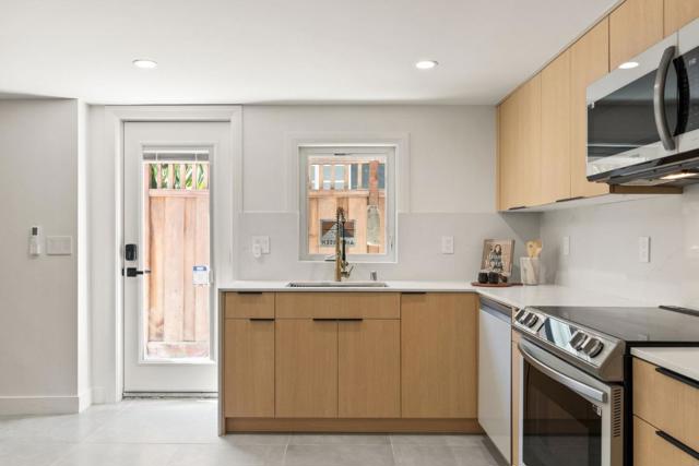 1025 Walnut Street, San Carlos CA: https://media.crmls.org/mediaz/7c226d57-e45d-4313-83c8-41466ef6f504.jpg