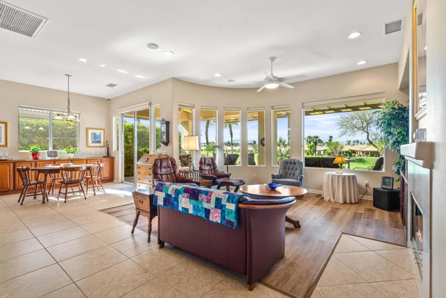 80610 Prestwick Place, Indio CA: https://media.crmls.org/mediaz/7c22c78d-a34a-4349-97ab-af209fc44aca.jpg