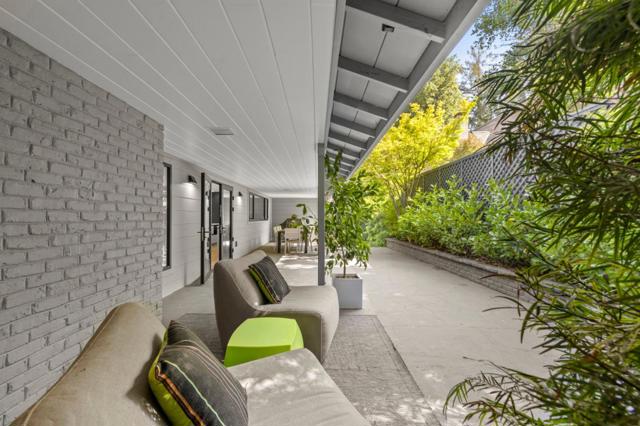 244 Roblar Avenue, Hillsborough CA: https://media.crmls.org/mediaz/7c22eb73-5d77-48fa-95be-6fdc4c49dc40.jpg