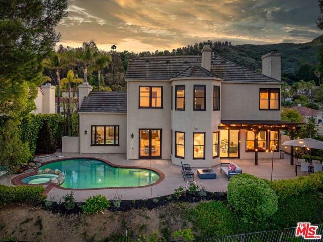 3458 Malaga Court, Calabasas CA: https://media.crmls.org/mediaz/7c235f9b-aa7a-4caf-a8fd-98fa4810ba9d.jpg