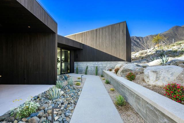 Image 8 of 77 For 2085 Desert Flower Court