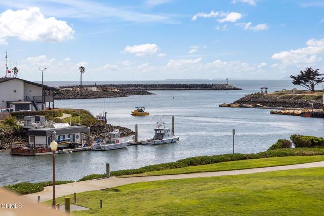 3097 Bayshore Avenue, Ventura CA: https://media.crmls.org/mediaz/7c238a8c-a70d-4ef0-bb6b-2da0154823cc.jpg