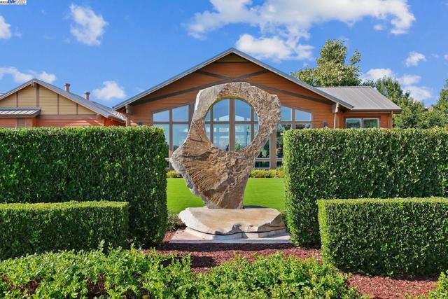 389 Basswood Cmn, Livermore CA: https://media.crmls.org/mediaz/7c23beaa-dd63-477a-8918-f29c2da1b64b.jpg
