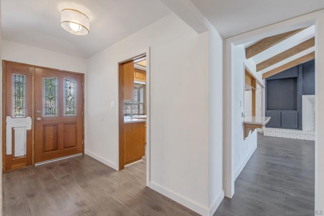 300 W Adrian Way, Hanford CA: https://media.crmls.org/mediaz/7c24fa94-17e2-4644-bd20-03e44ade341b.jpg