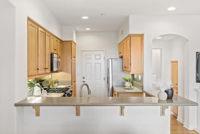 1215 HIGHBLUFF, San Marcos CA: https://media.crmls.org/mediaz/7c2557b0-00ab-46a7-842f-9667ab13df7d.jpg
