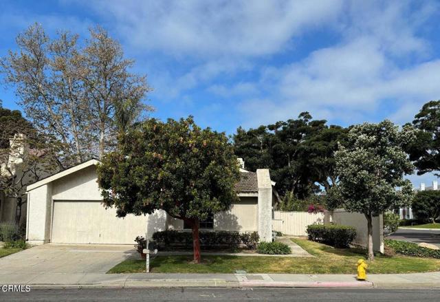 Detail Gallery Image 1 of 34 For 201 Village Rd, Port Hueneme,  CA 93041 - 3 Beds | 2 Baths