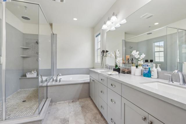 3454 Cinnamon Ridge Rd, San Ramon CA: https://media.crmls.org/mediaz/7c263dcb-e1a8-46d6-9e16-6e1a0b006f6e.jpg