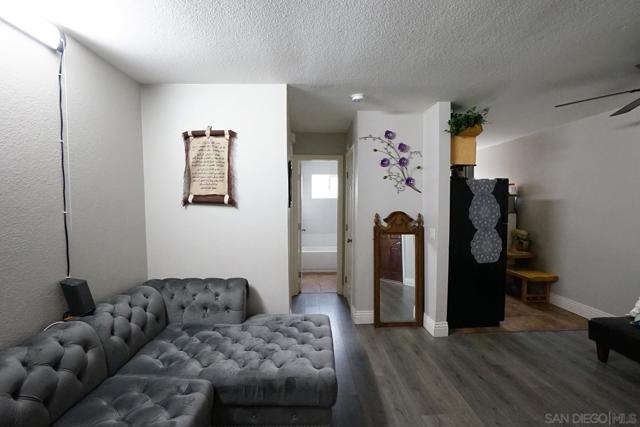 1160 Lexington Ave, El Cajon, California 92019, 1 Bedroom Bedrooms, ,1 BathroomBathrooms,Condominium,For Sale,Lexington Ave,250020502SD