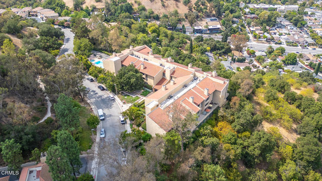 4275 Via Arbolada, Los Angeles CA: https://media.crmls.org/mediaz/7c26d61f-5baa-4bbc-8b37-998266133376.jpg